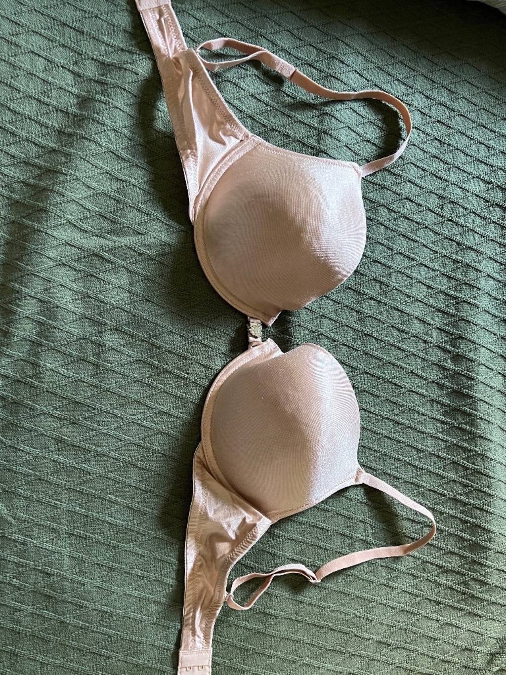 NWOT VICTORIA SECRET BRA 36D ~ RETIRED VERY SEXY LINE ~RHINESTONE ~WIRE~ PERFECT